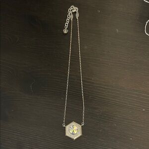 Sabika Necklace with Hexagon Pendant